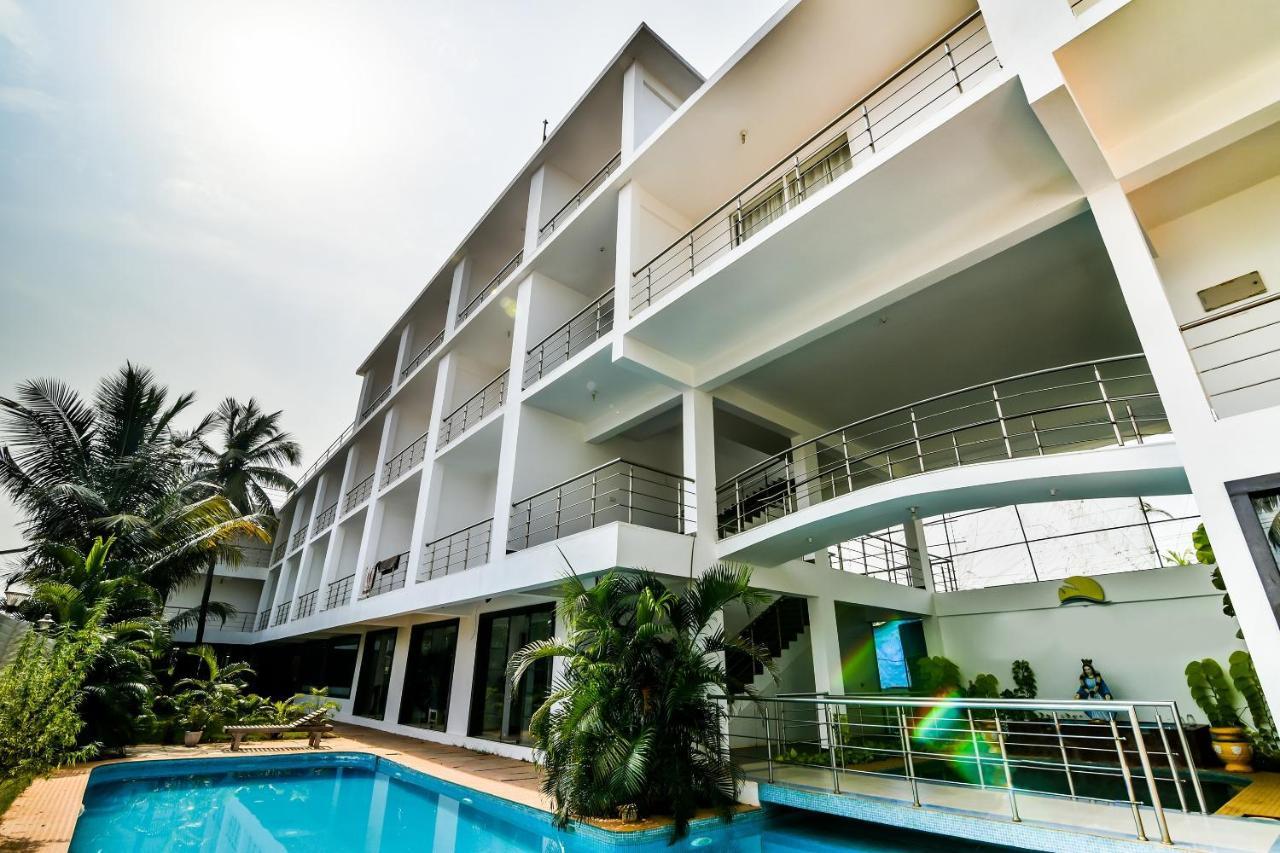Capital O La Conceicao Grande Hotel Morjim Buitenkant foto